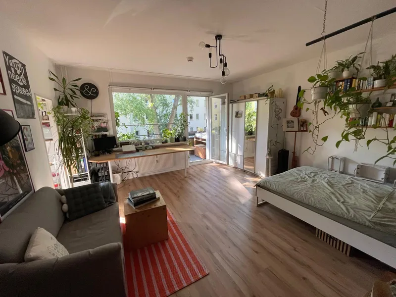 ANFRAGEN ÜBER DAS KONTAKTFELD!!! SÜßE SINGLE-WOHNUNG++GUTER SCHNITT++BALKON++WANNENBAD++EINBAUKÜCHE — photo 1